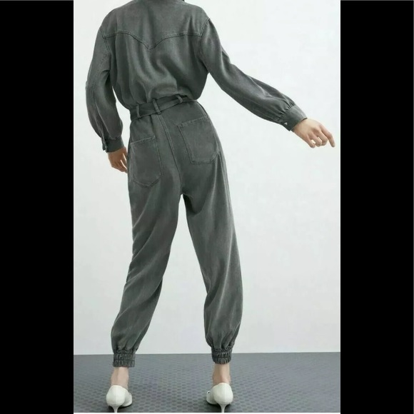 ⚡️SOLD⚡️ZARA grey LONG sleeves BELTED JUMPSUIT - Picture 4 of 5